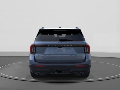 New 2026 Ford Explorer Active RWD image 5