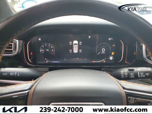 Used 2022 Jeep Grand Wagoneer Series III w/ HD Trailer Tow Package AWD/4WD image 27