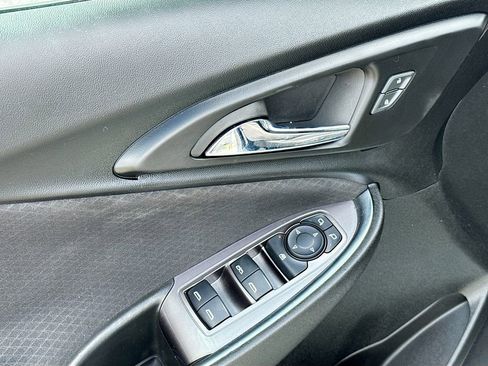 Used 2022 Chevrolet Malibu LT image 17