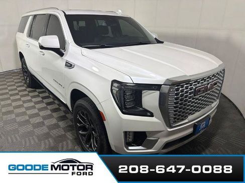 Used 2023 GMC Yukon XL Denali w/ Max Trailering Package AWD/4WD image 1