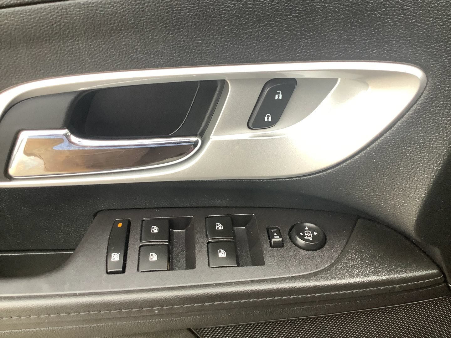 Used 2017 Chevrolet Equinox LT w/ Convenience Package AWD/4WD image 27