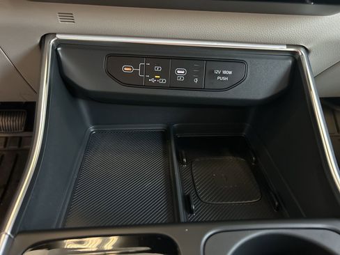 New 2026 Kia Carnival EX FWD image 25