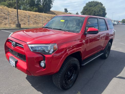 Certified 2020 Toyota 4Runner SR5 RWD image 5