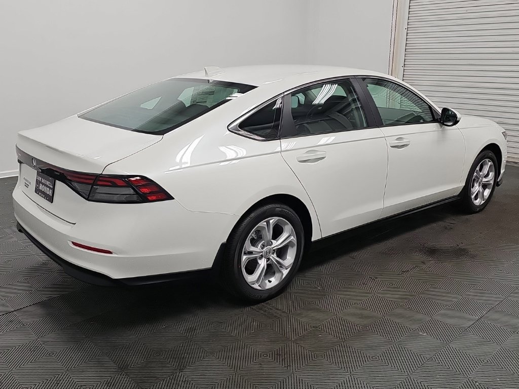 New 2026 Honda Accord LX image 7