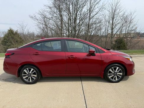 Used 2024 Nissan Versa SV w/ Trunk Package image 2