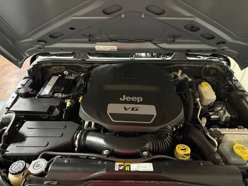Used 2015 Jeep Wrangler Unlimited Sport w/ Quick Order Package 24S AWD/4WD image 36