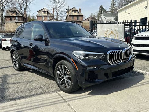 Used 2019 BMW X5 xDrive40i w/ M Sport Package image 1