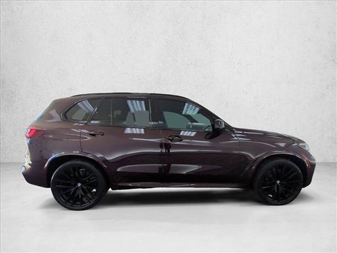 Used 2022 BMW X5 M50i AWD/4WD image 4