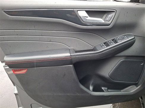 Used 2025 Ford Escape ST-Line image 12