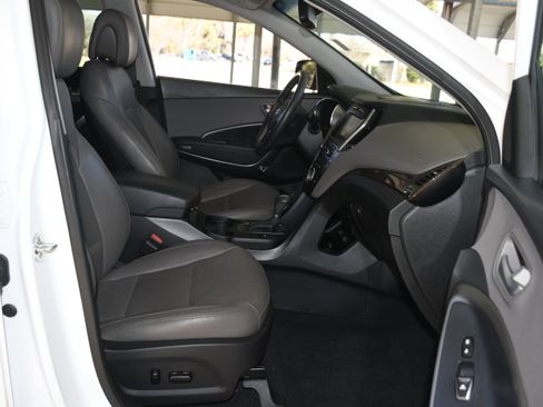 Used 2017 Hyundai Santa Fe Sport image 20