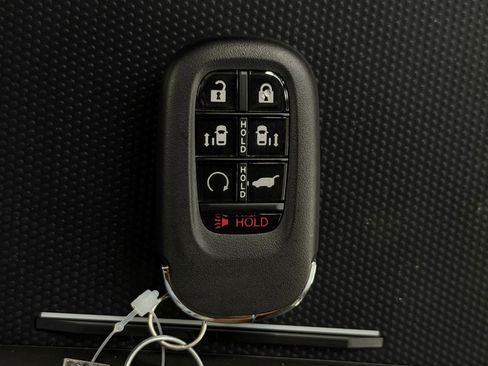 New 2026 Honda Odyssey Touring image 28