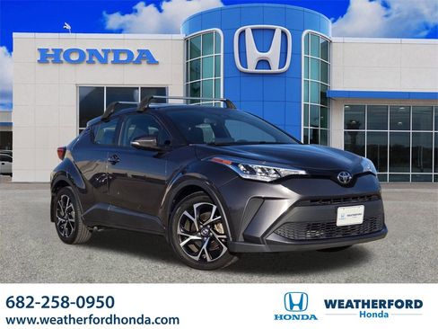 Used 2021 Toyota C-HR XLE image 1