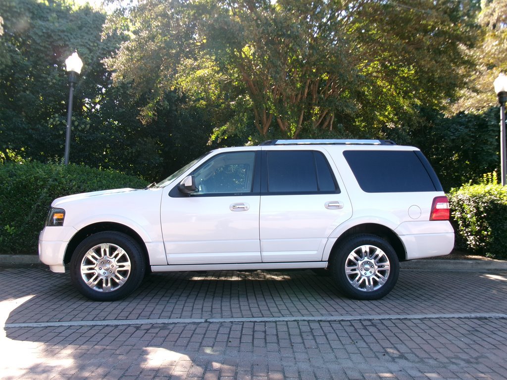 Used 2012 Ford Expedition Limited AWD/4WD image 4