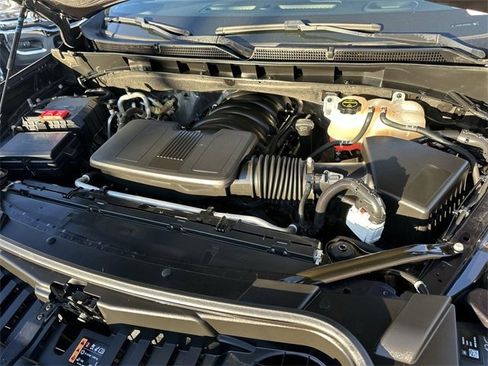 Used 2024 GMC Yukon SLT image 29