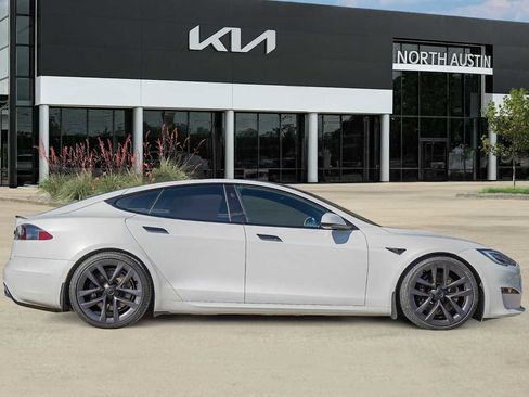 Used 2022 Tesla Model S image 7