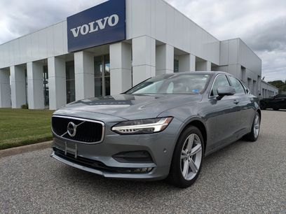 Used 2018 Volvo S90 T5 Momentum w/ Convenience Package