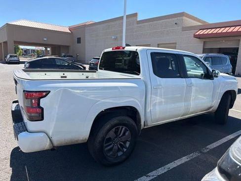 Used 2025 Nissan Frontier SV AWD/4WD image 4