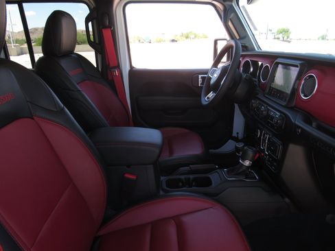 Used 2023 Jeep Wrangler Unlimited Rubicon 4xe AWD/4WD image 8