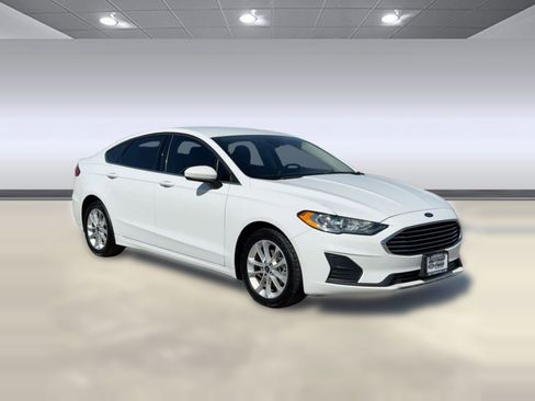 Used 2020 Ford Fusion SE image 7