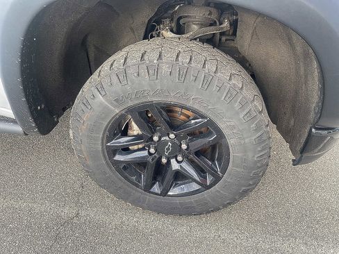 Used 2020 Chevrolet Silverado 1500 Custom Trail Boss w/ Custom Convenience Package image 16