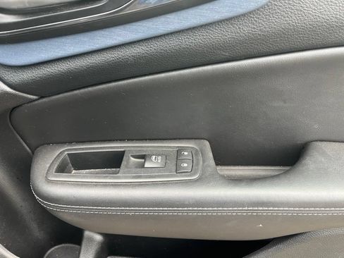 Used 2016 Chrysler 200 S FWD image 12