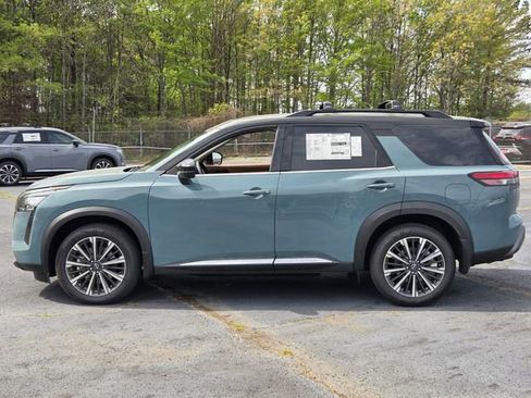 New 2026 Nissan Pathfinder Platinum FWD image 2