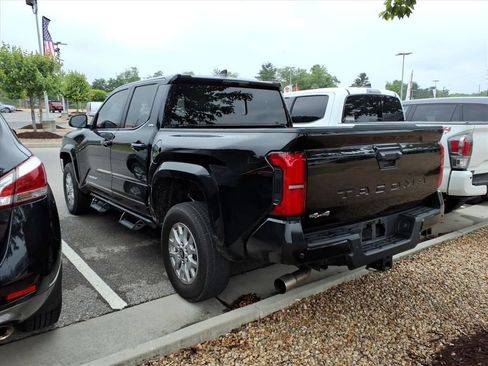 Certified 2024 Toyota Tacoma SR5 AWD/4WD image 3