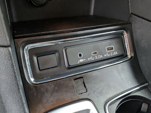 Used 2023 Subaru Ascent Premium w/ Convenience Package image 27