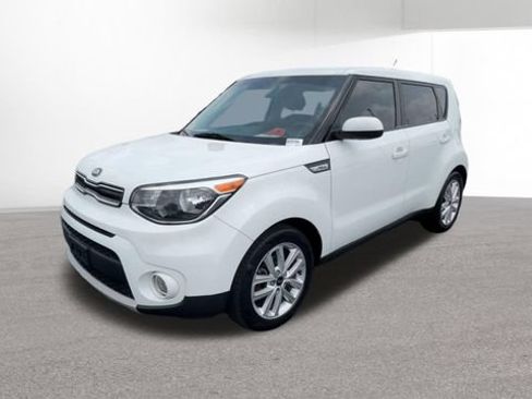 Used 2019 Kia Soul + FWD image 4