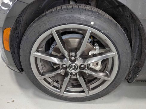 Used 2019 MAZDA MX-5 Miata RF Grand Touring image 3