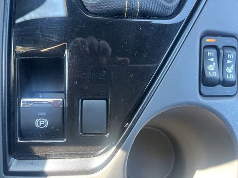 Used 2025 Subaru Crosstrek 2.5i Sport w/ Crosstrek Mirror Package image 17