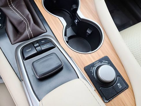 Used 2019 Lexus RX 350L FWD image 28