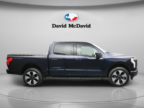 Used 2025 Ford F150 Lightning Platinum image 23