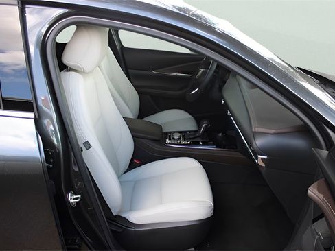 Used 2024 MAZDA CX-30 AWD 2.5 S w/ Premium Package image 32