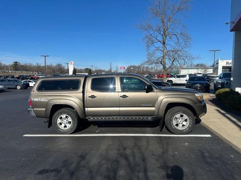 Used 2015 Toyota Tacoma 4x4 Double Cab image 3