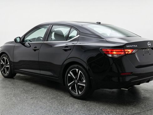 Used 2025 Nissan Sentra SV FWD image 6
