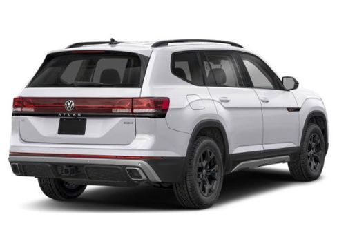 New 2026 Volkswagen Atlas Peak Edition image 2