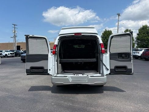 Used 2024 GMC Savana 2500 w/ Driver Convenience Package RWD image 6