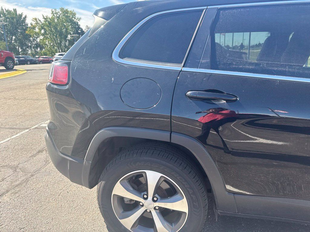 Used 2020 Jeep Cherokee Limited AWD/4WD image 10