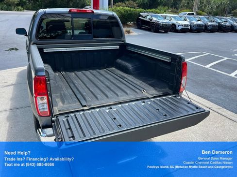 Used 2017 Nissan Frontier SV w/ SV Value Truck Package AWD/4WD image 25