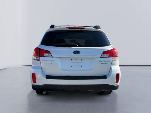 Used 2011 Subaru Outback 2.5i Premium w/ Popular Equipment Group 2A image 4