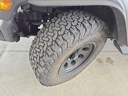 Used 2019 Jeep Wrangler Unlimited Sport S AWD/4WD image 36