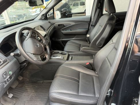 Used 2023 Honda Passport TrailSport image 8