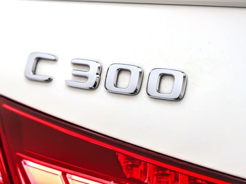 Used 2024 Mercedes-Benz C 300 Sedan image 10