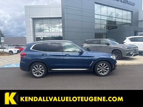 Used 2019 BMW X3 xDrive30i w/ Premium Package AWD/4WD image 2