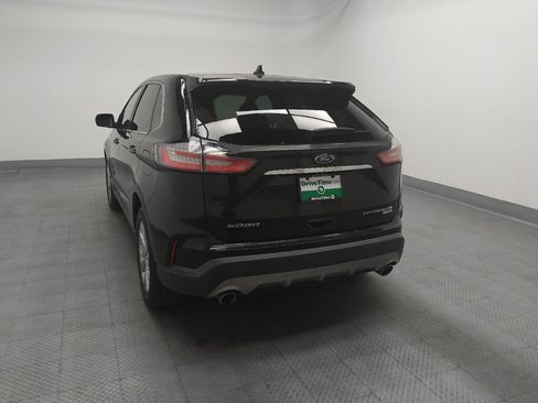 Used 2019 Ford Edge Titanium w/ Equipment Group 301A FWD image 6