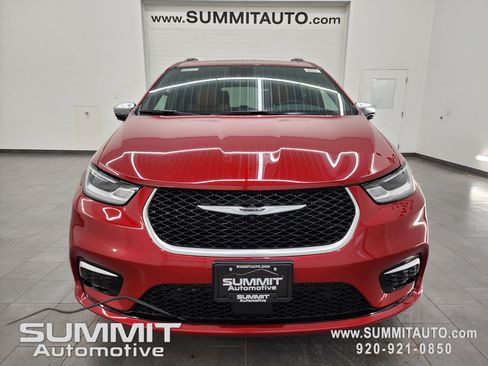 New 2026 Chrysler Pacifica Pinnacle image 25