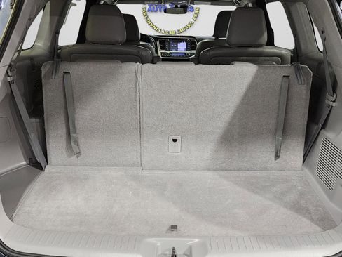 Used 2015 Toyota Highlander Limited w/ Driver Technology Package AWD/4WD image 32