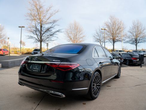 Used 2022 Mercedes-Benz S 580 4MATIC Sedan image 6