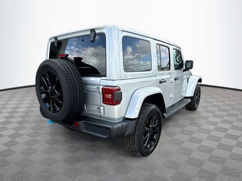 Used 2022 Jeep Wrangler Unlimited Sahara w/ Cold Weather Group image 6